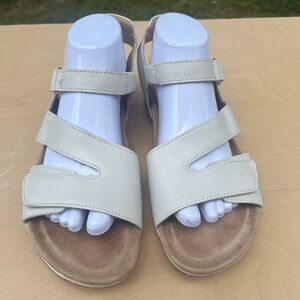 Earth Women's Sureal Strappy Flat Slingback Sandals Pewter Size 10